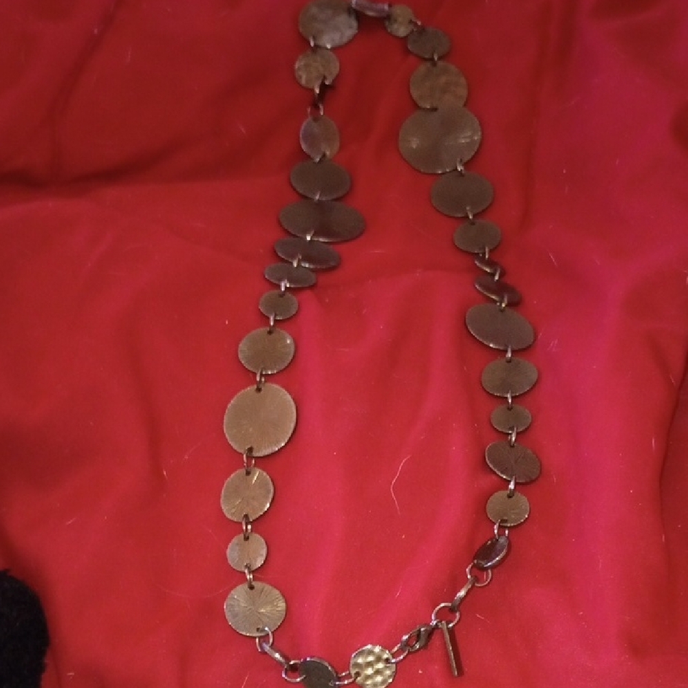 Gold Disc Necklace with Graduated Beads - Picture 3 of 3